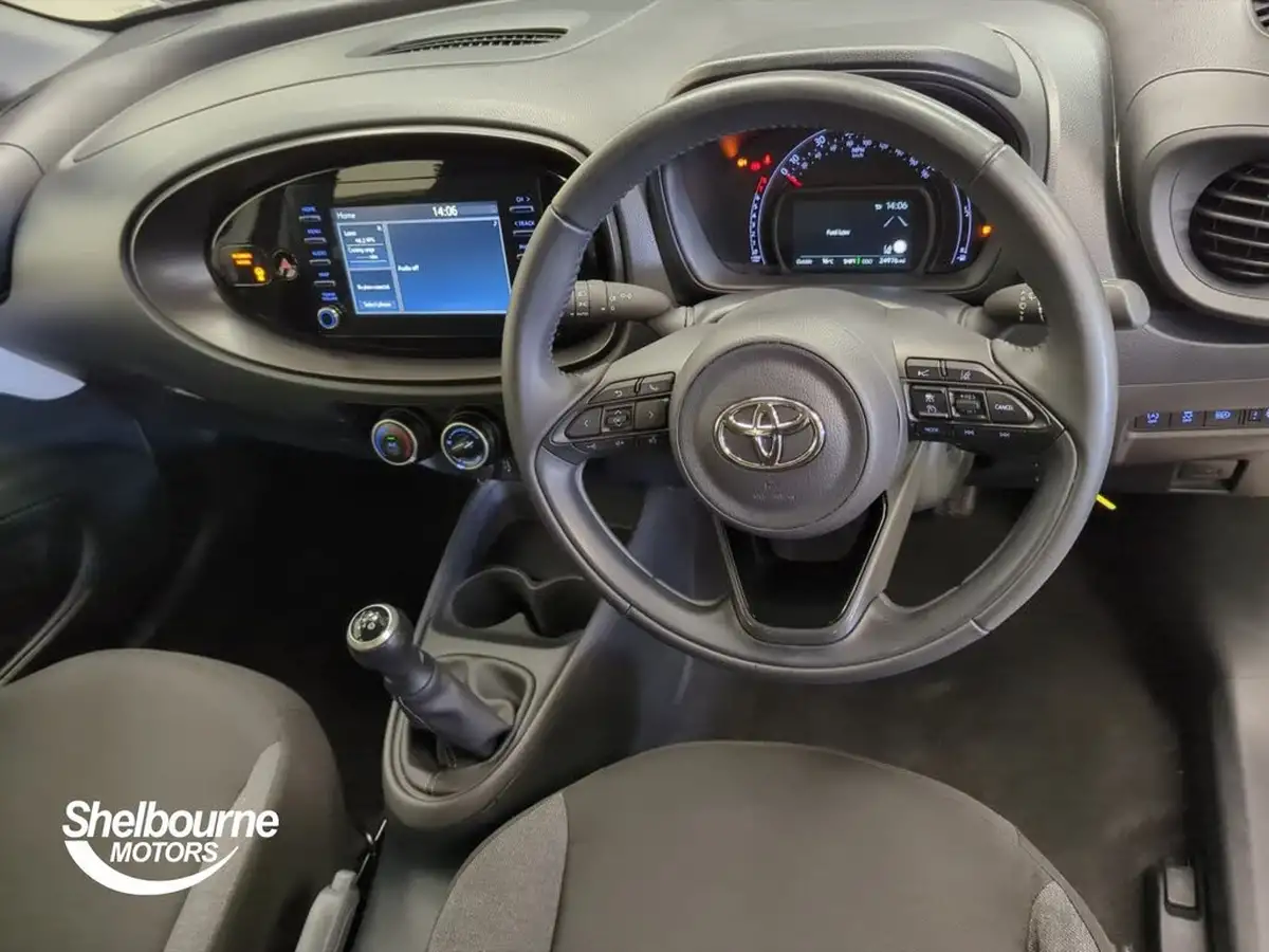 2023-toyota-aygo-x-10-vvt-i-pure-big-14