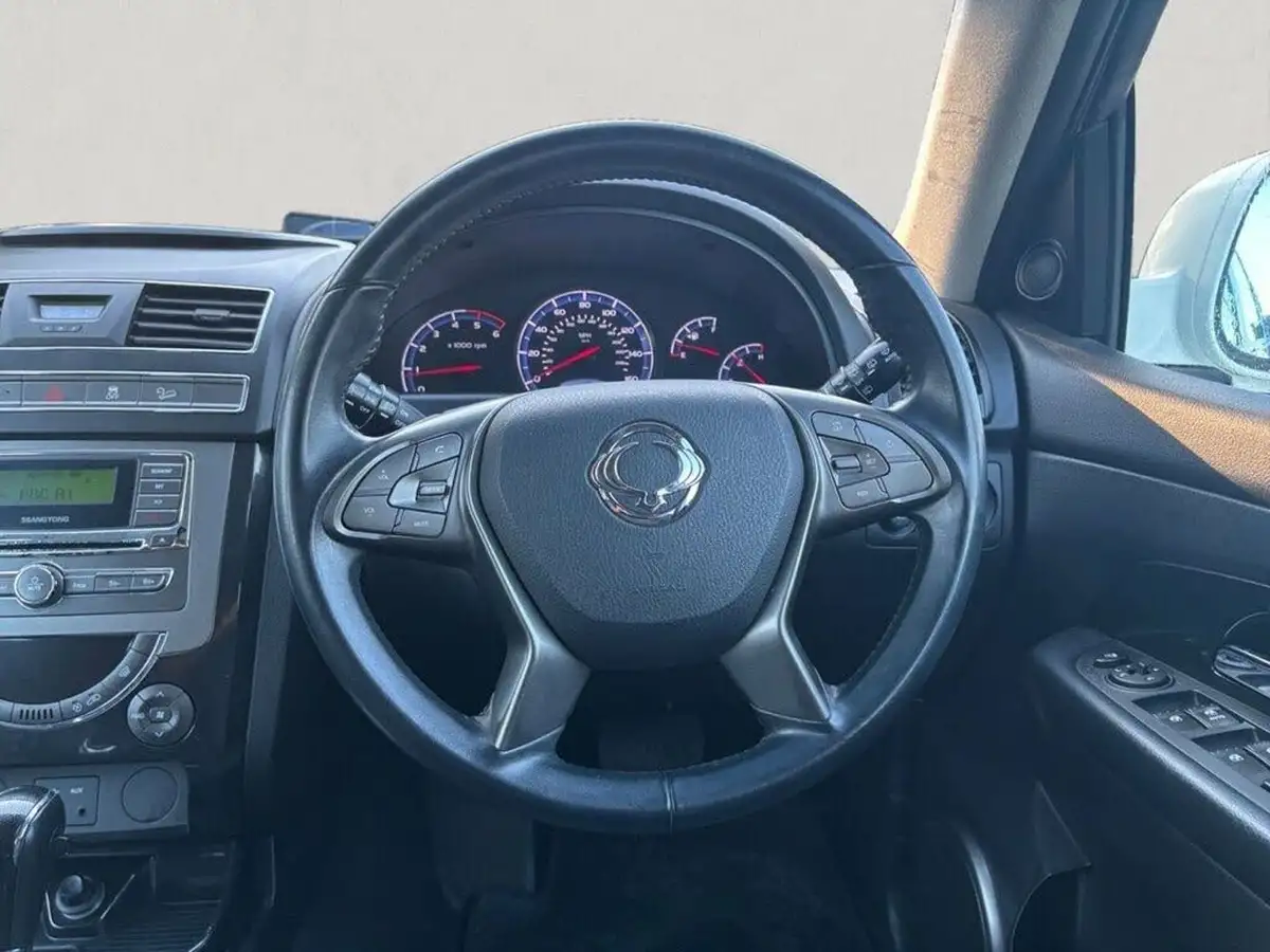 2016-kgm-ssangyong-rexton-w-22td-se-auto-big-13