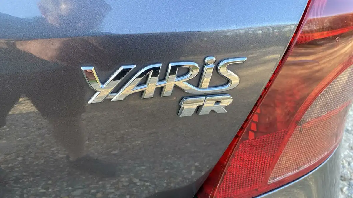 2008-toyota-yaris-14td-tr-d-4d-5d-mmt-big-38