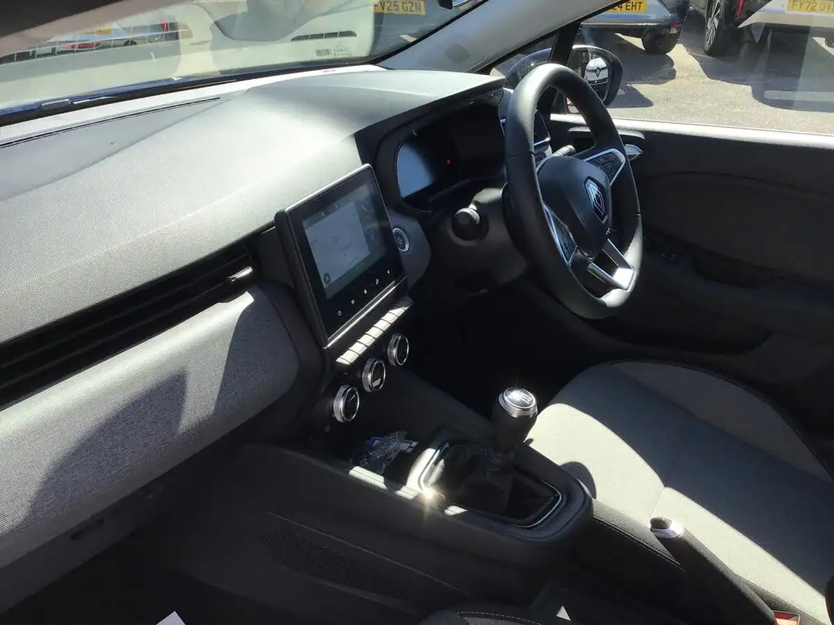 2024-renault-clio-10-tce-evolution-big-1