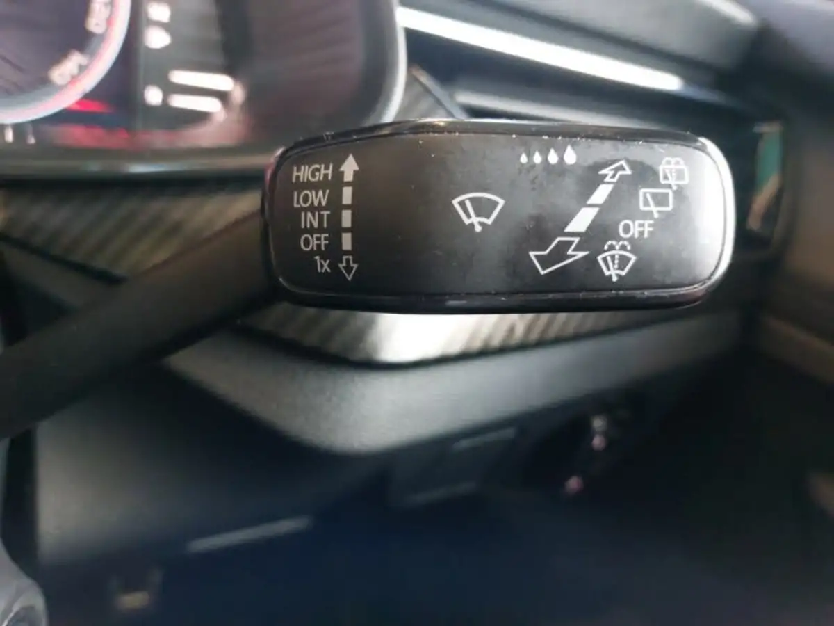 2020-skoda-kamiq-15-tsi-monte-carlo-dsg-big-18