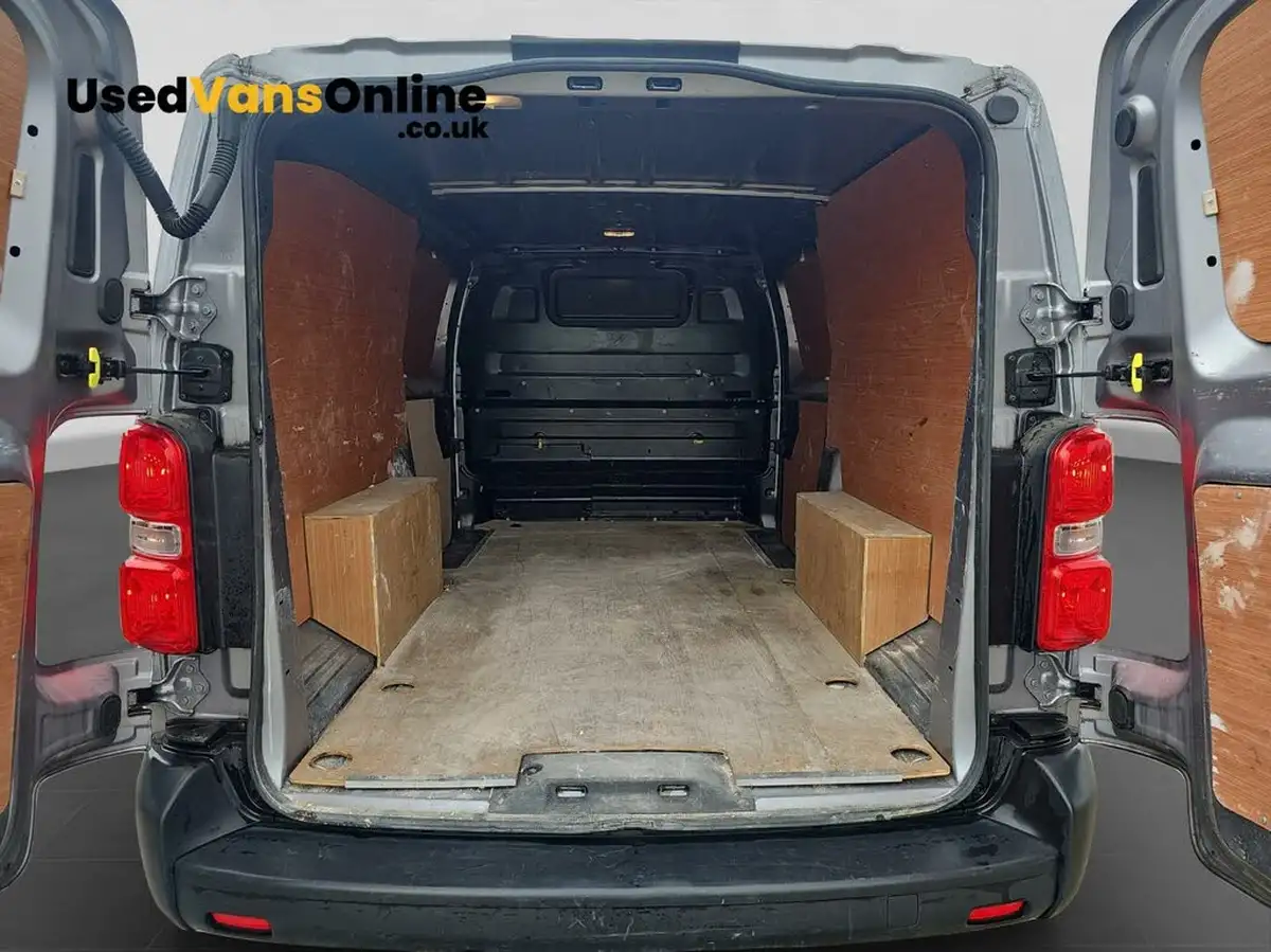 2022-citroen-dispatch-15bluehdi-enterprise-pro-xl-1000-big-11