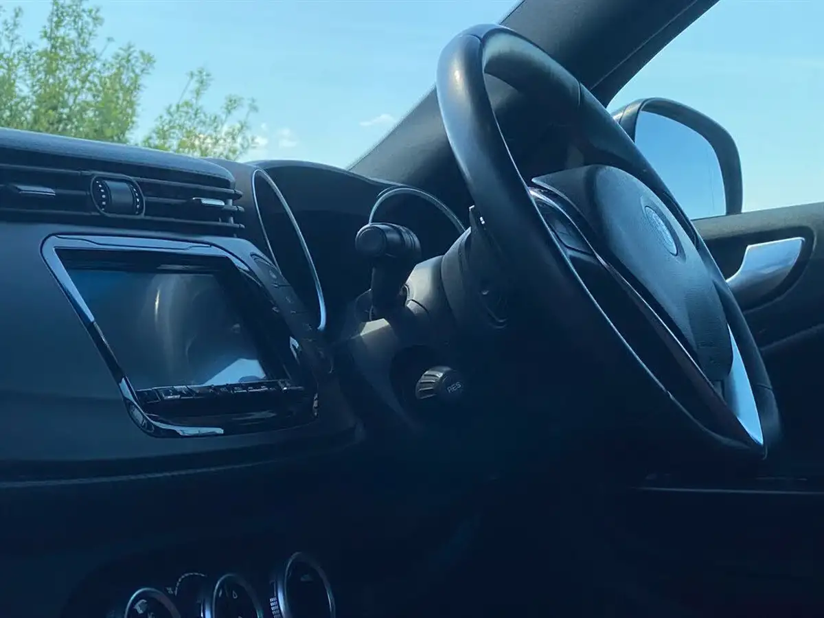 2020-alfa-romeo-giulietta-20jtdm-2-veloce-big-32
