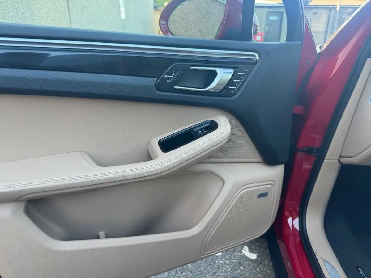 2019-porsche-macan-30-v6-s-big-15