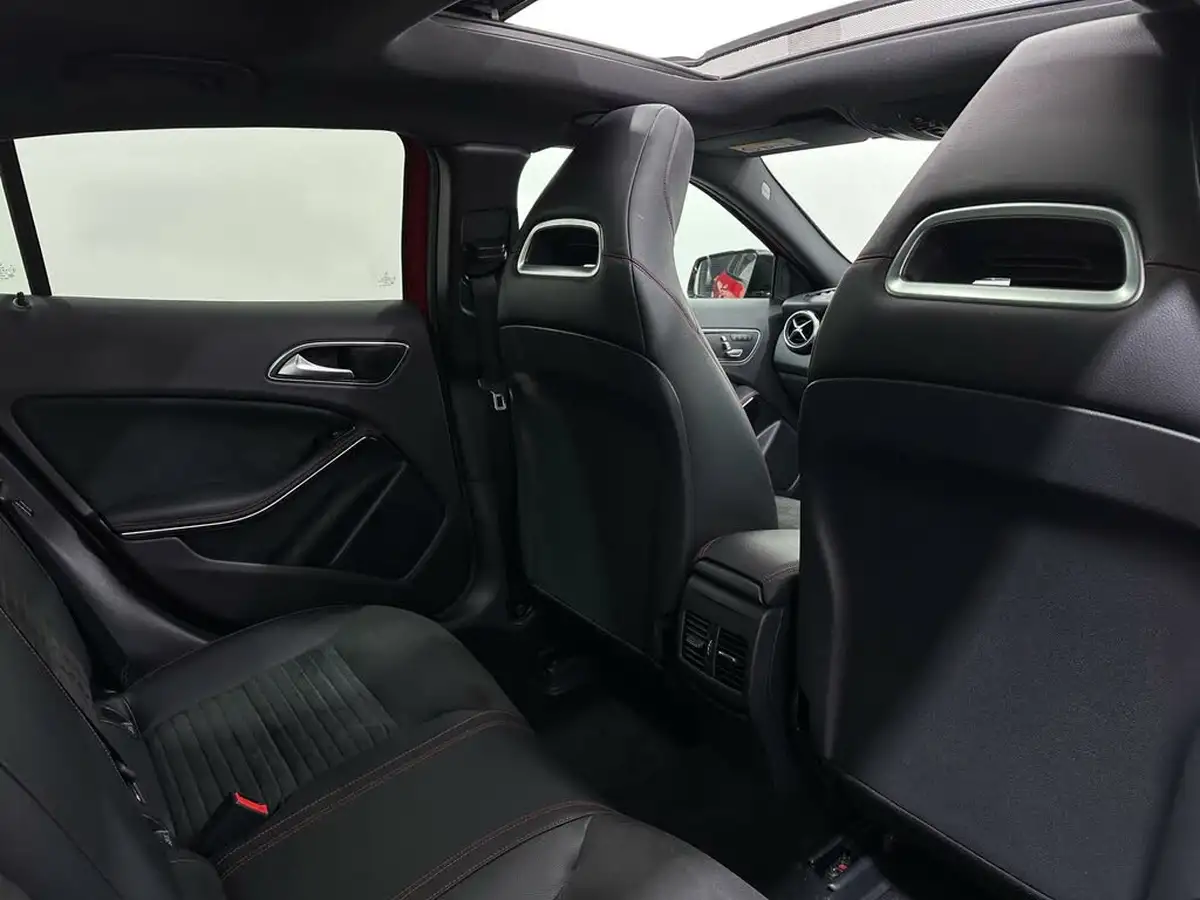 2020-mercedes-benz-gla-class-16-gla-200-amg-line-edition-plus-7g-dct-big-41