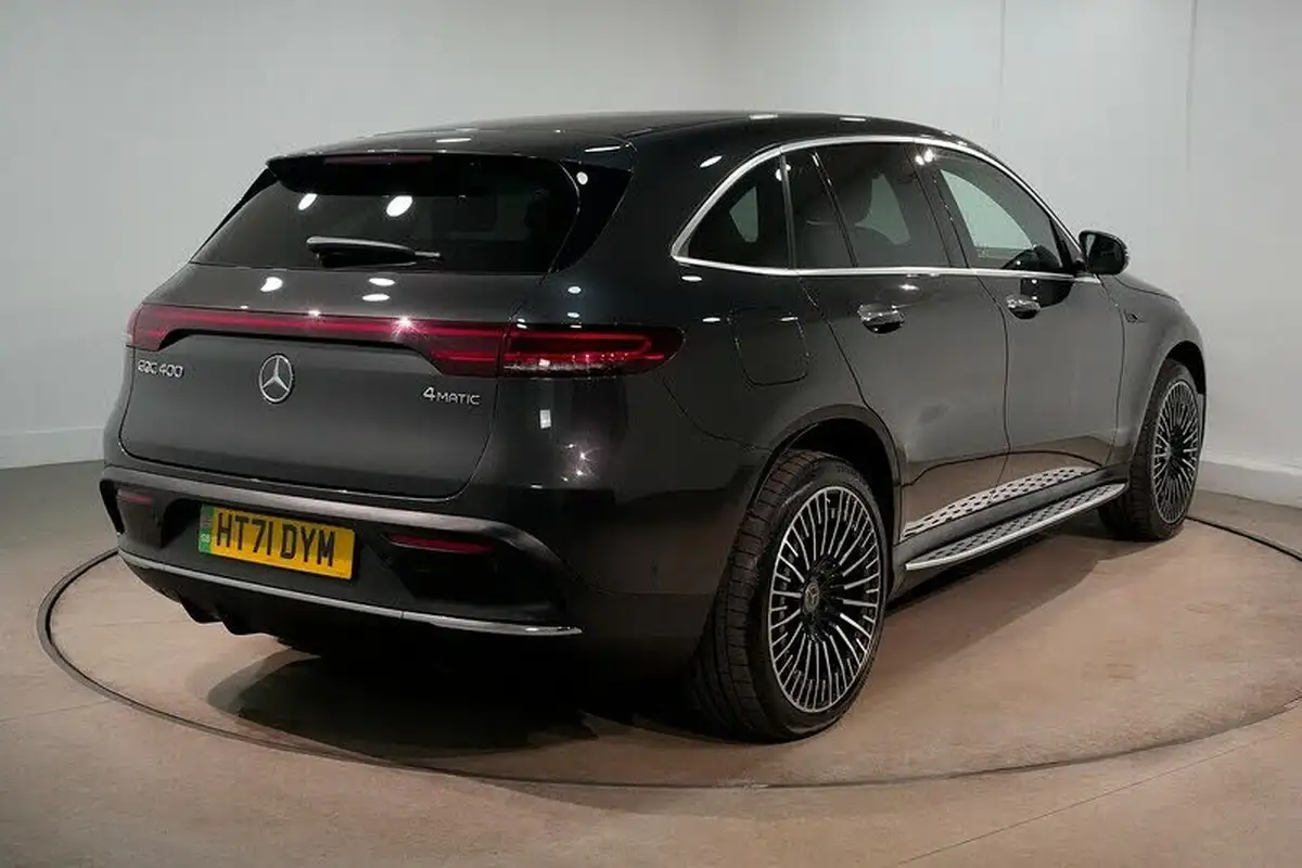 2021-mercedes-benz-eqc-e-eqc-400-amg-line-premium-big-8
