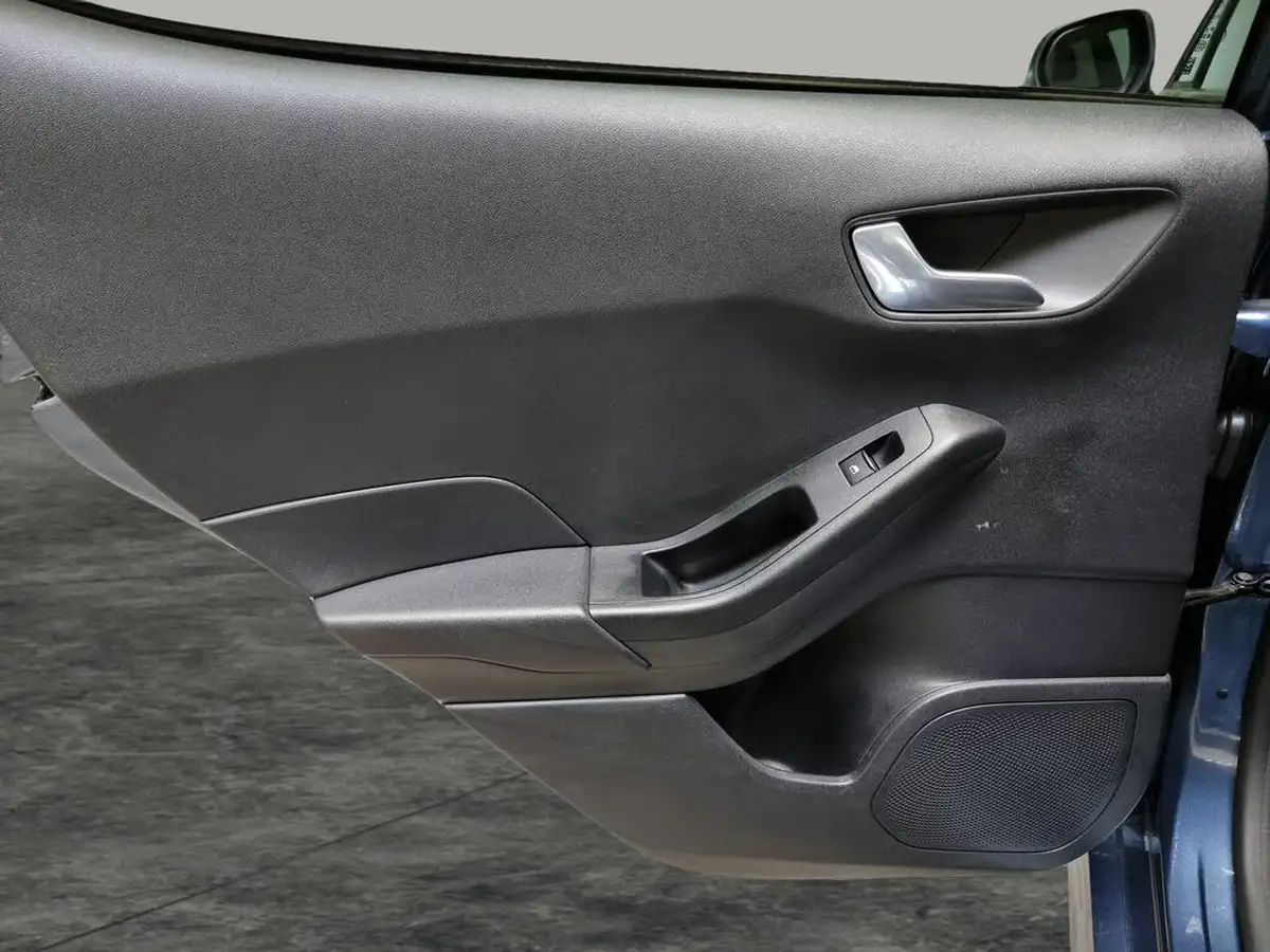2022-ford-fiesta-10t-st-line-vignale-155ps-hybrid-mhev-5d-big-40