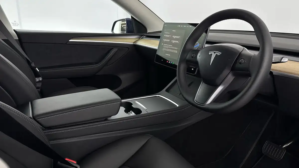 2023-tesla-model-y-e-rwd-big-9