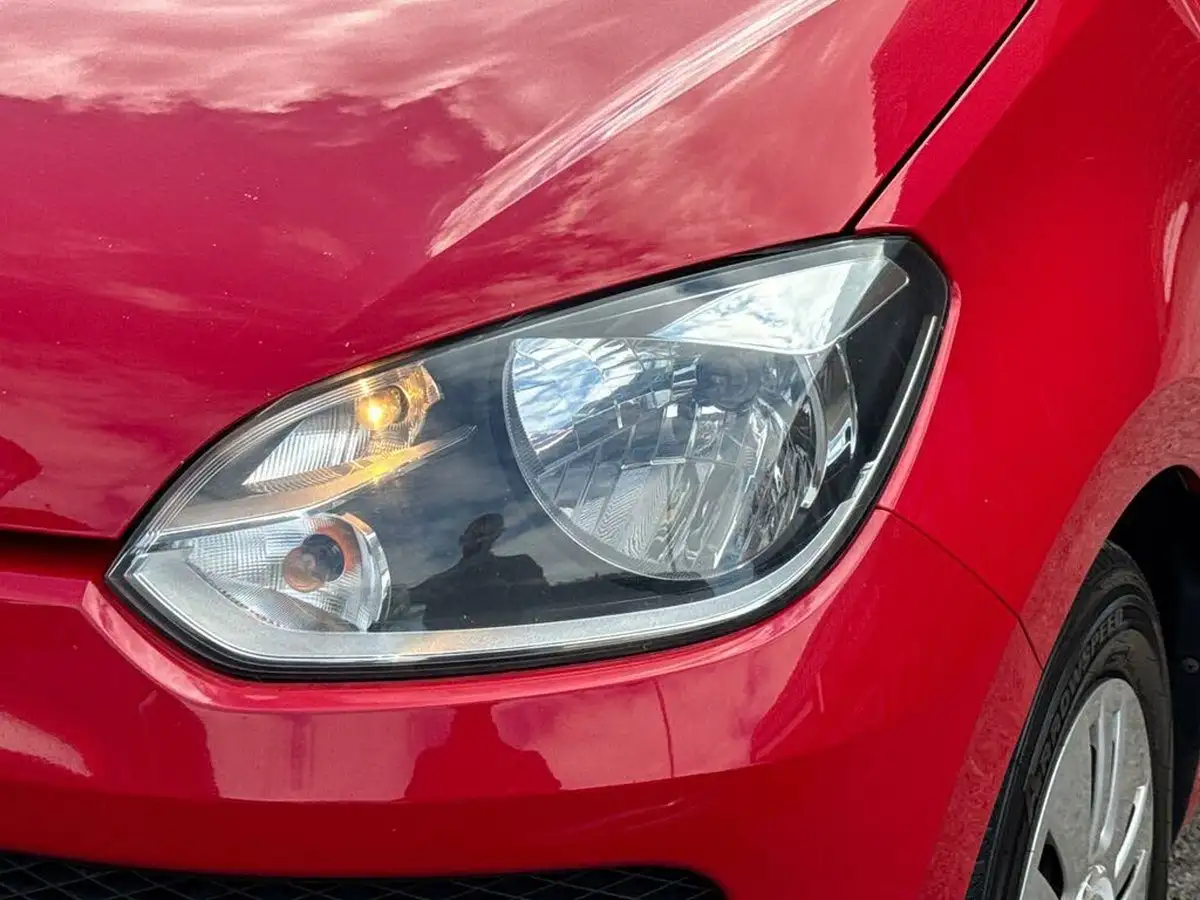 2013-volkswagen-up-10-move-up-bluemotion-tech-3d-big-35