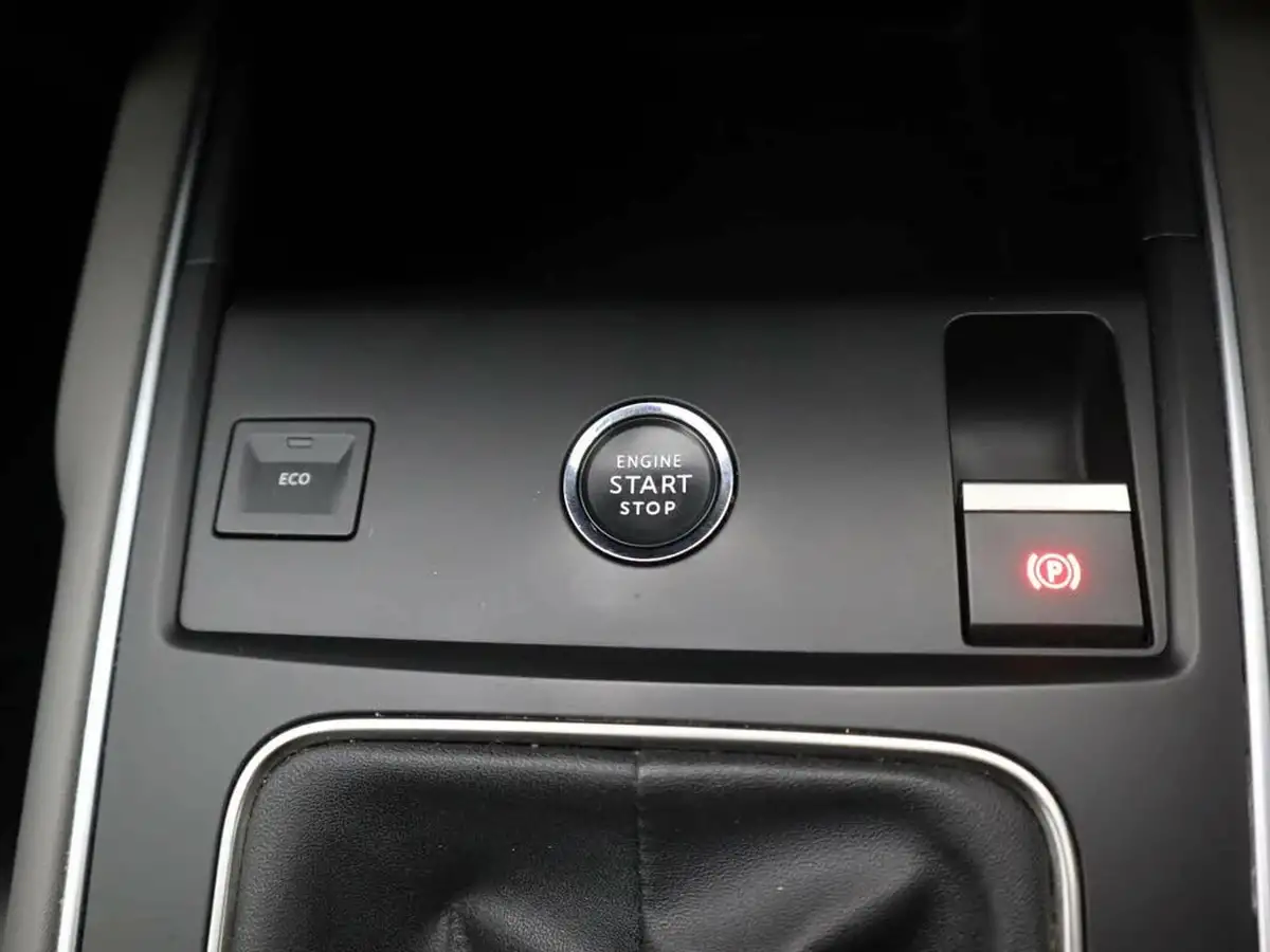 2021-citroen-c5-aircross-12-puretech-flair-big-31