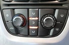 2013-vauxhall-astra-20td-sri-ss-estate-small-53