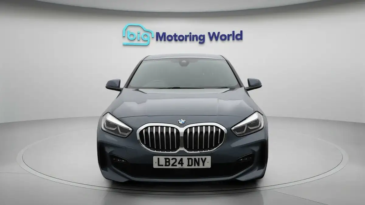 2024-bmw-1-series-15-118i-m-sport-lcp-dct-big-2