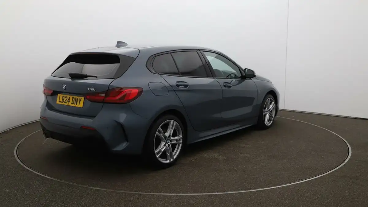 2024-bmw-1-series-15-118i-m-sport-lcp-dct-big-54