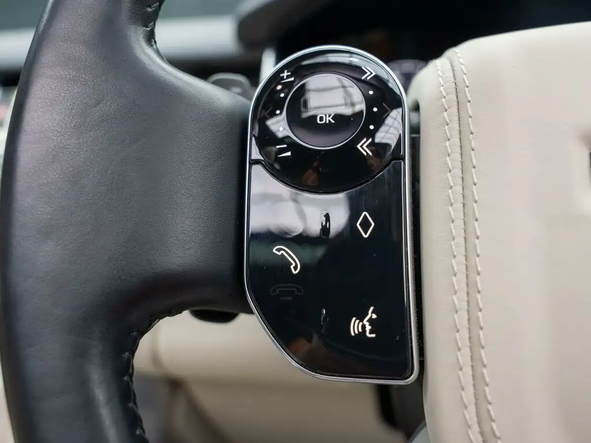 2021-land-rover-range-rover-30-p400-vogue-se-big-26