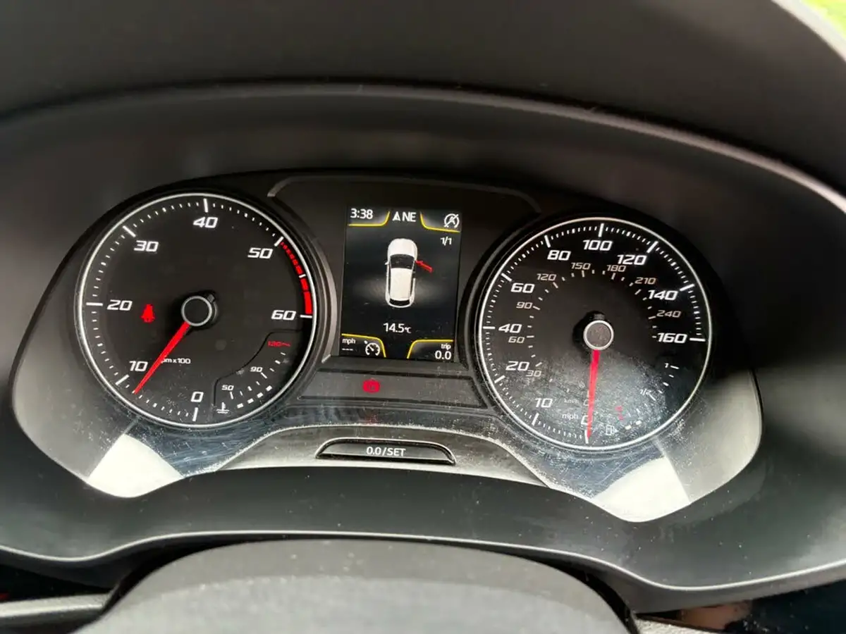 2013-seat-leon-16tdi-se-tech-pack-cr-105ps-hatchback-5d-big-11