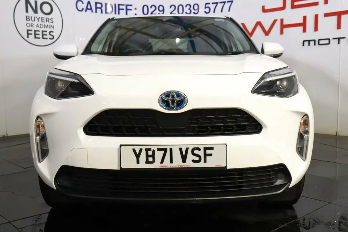 2022-toyota-yaris-cross-15-vvt-i-icon-big-10