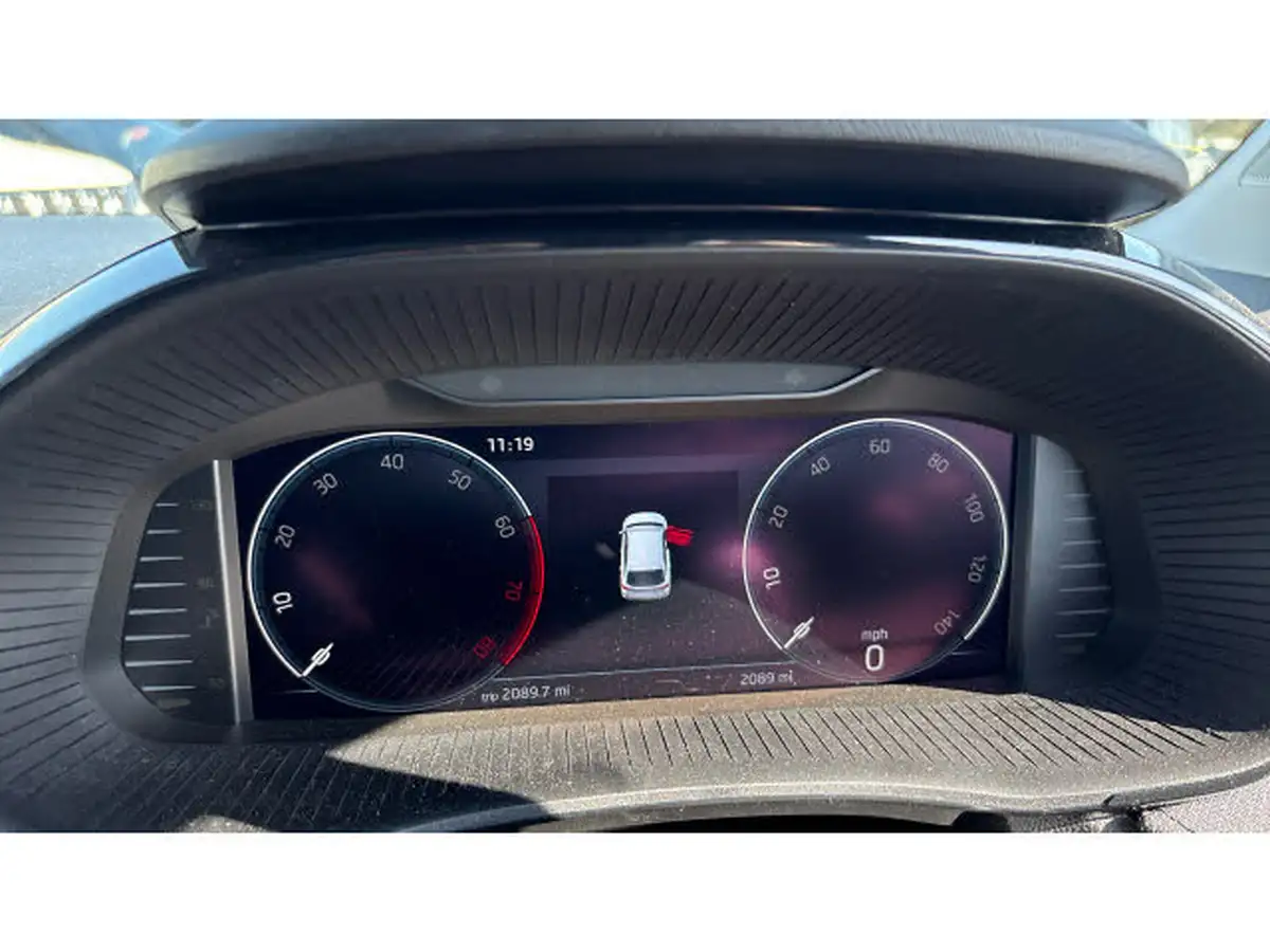 2025-skoda-fabia-10-tsi-design-edition-95ps-big-10