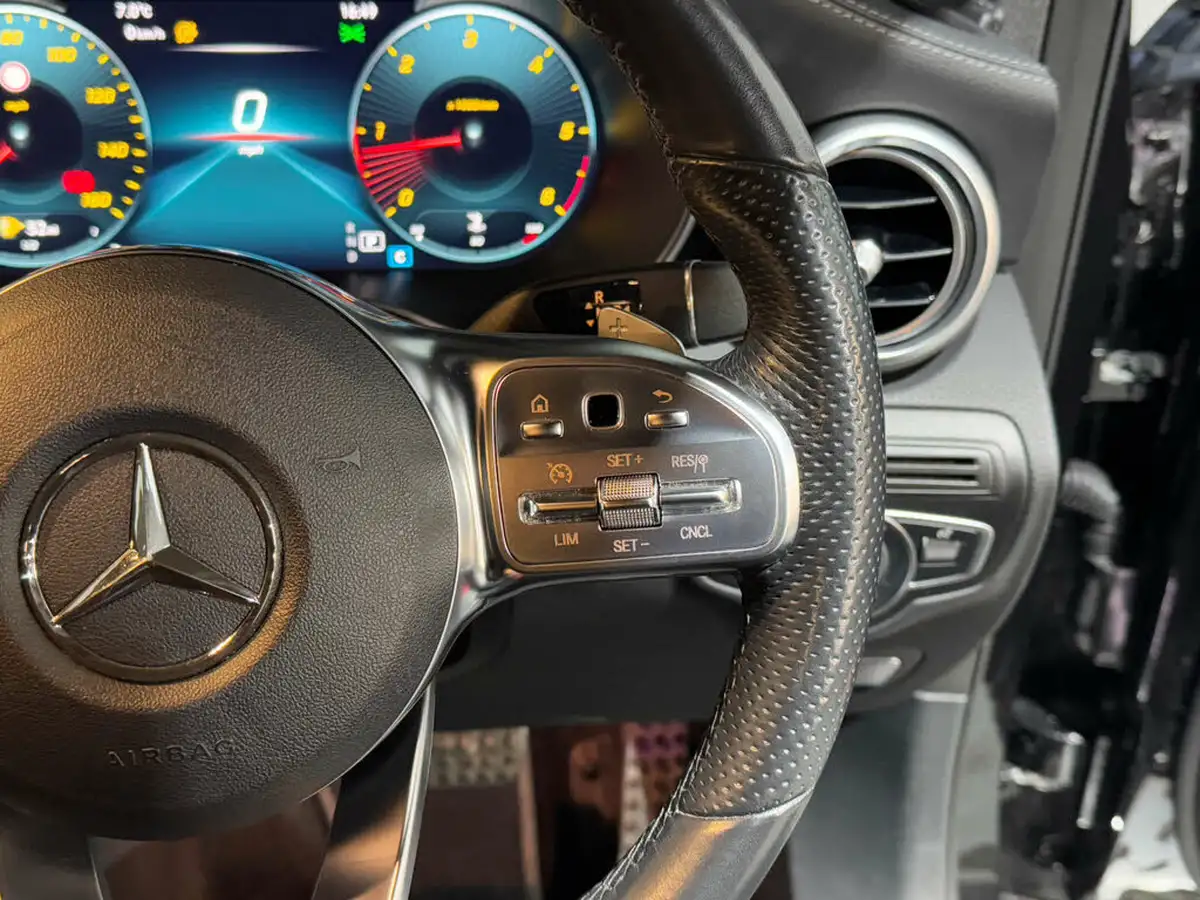 2020-mercedes-benz-glc-class-big-19