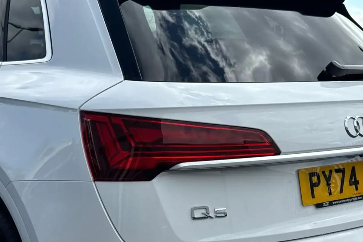 2025-audi-q5-20-45-tfsi-s-line-station-wagon-big-6