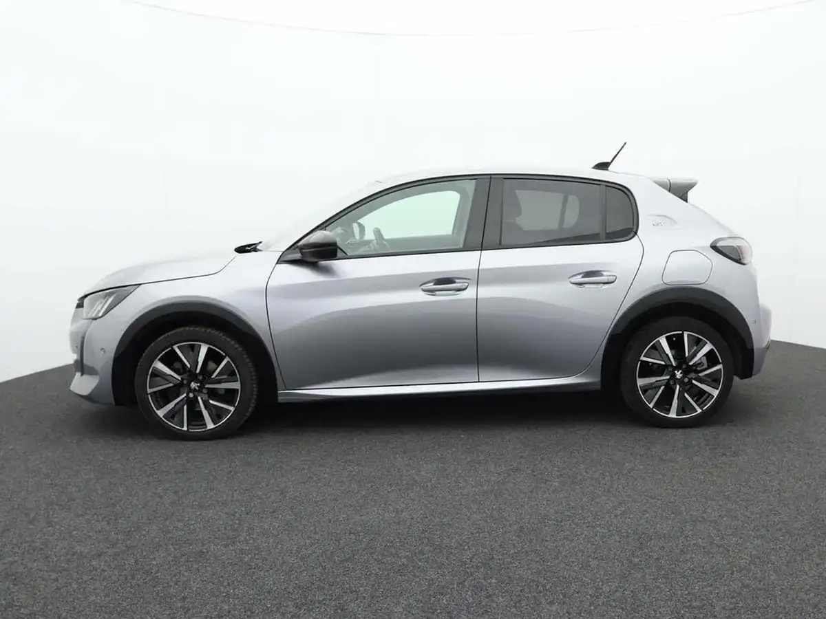2022-peugeot-208-12-puretech-gt-100bhp-eat8-big-4