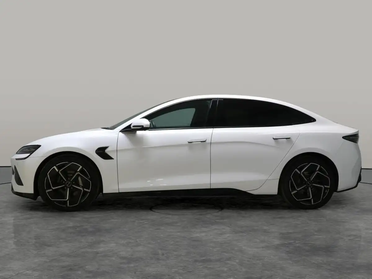 2024-byd-seal-e-design-big-15
