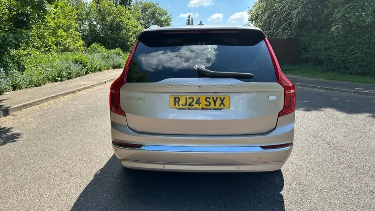 2024-volvo-xc90-20-t8-ultimate-dark-big-31