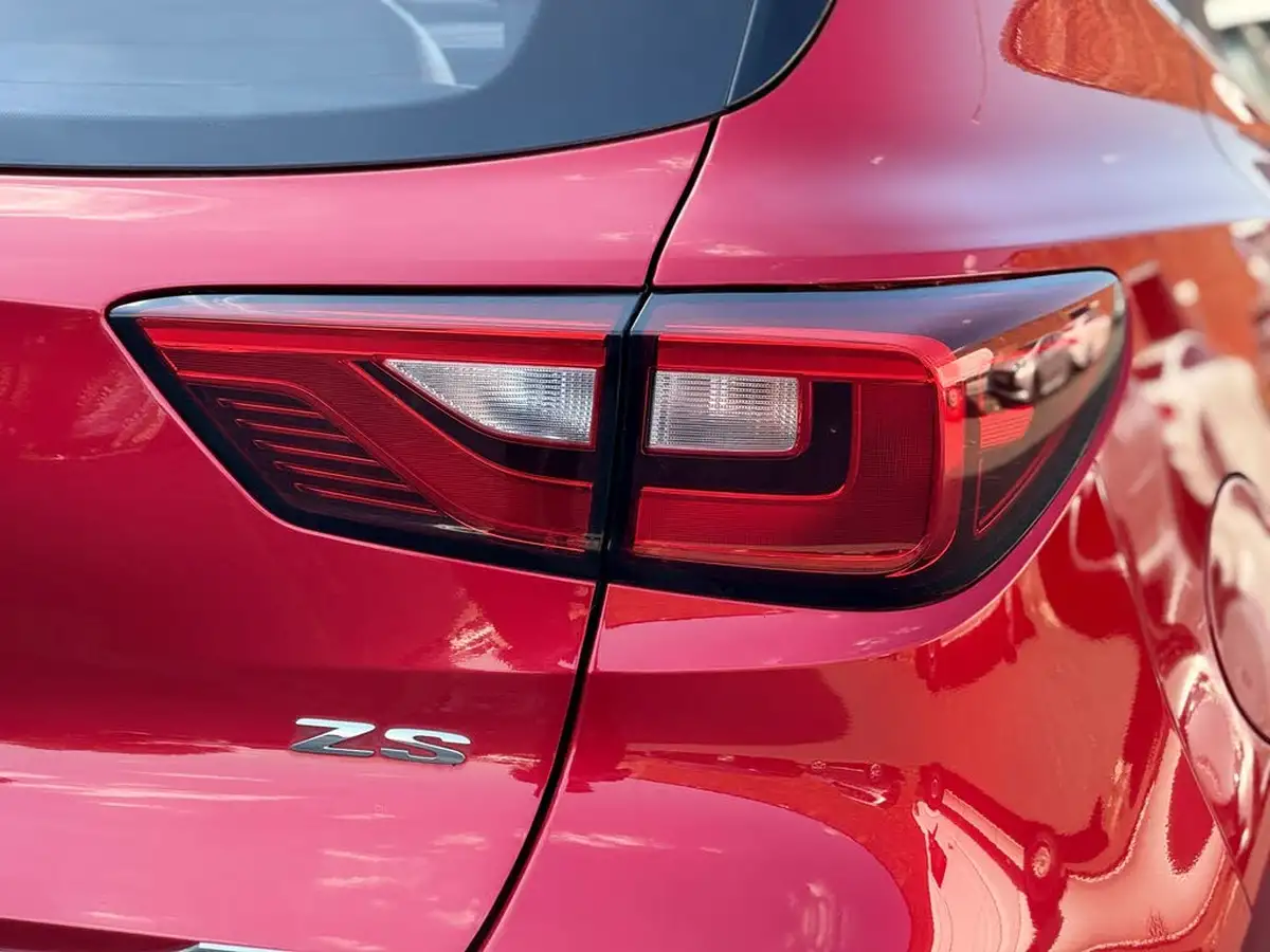 2018-mg-zs-suv-15-vti-tech-exclusive-big-52