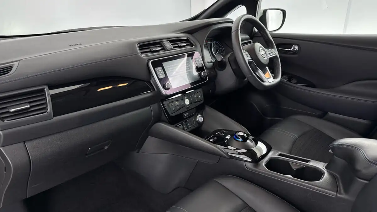 2022-nissan-leaf-e-n-connecta-39kwh-big-8