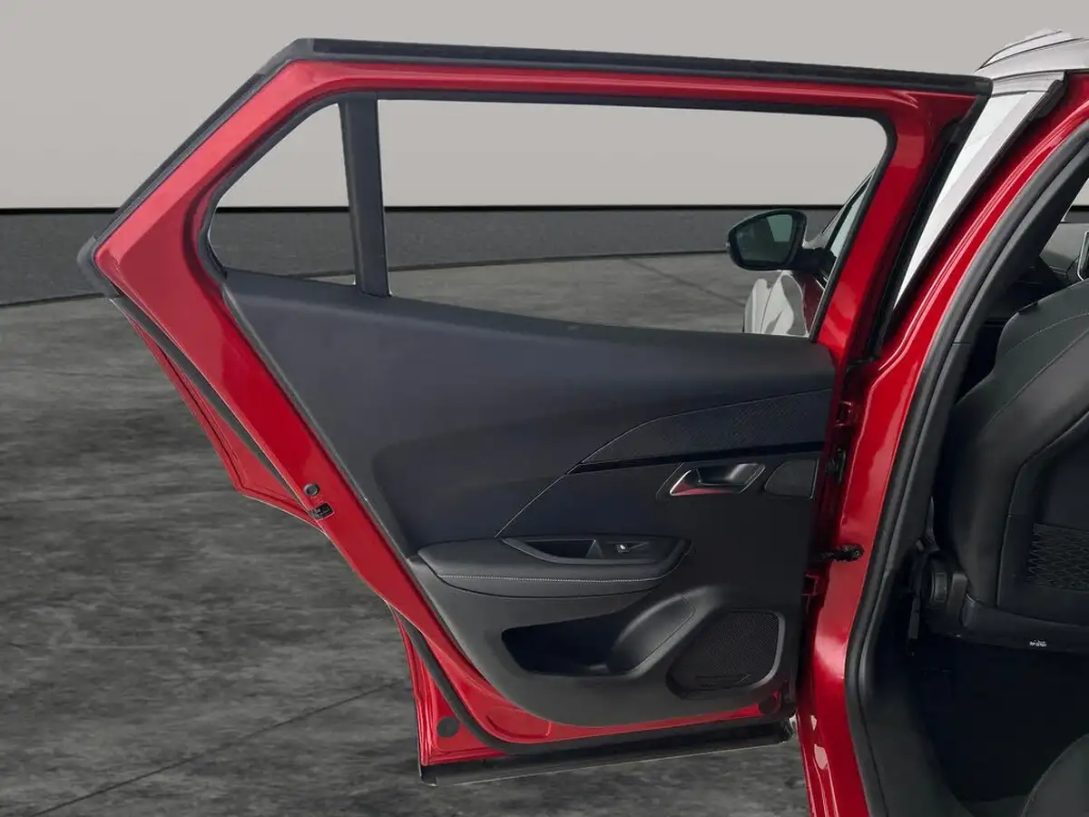 2022-peugeot-2008-suv-e-gt-premium-big-24
