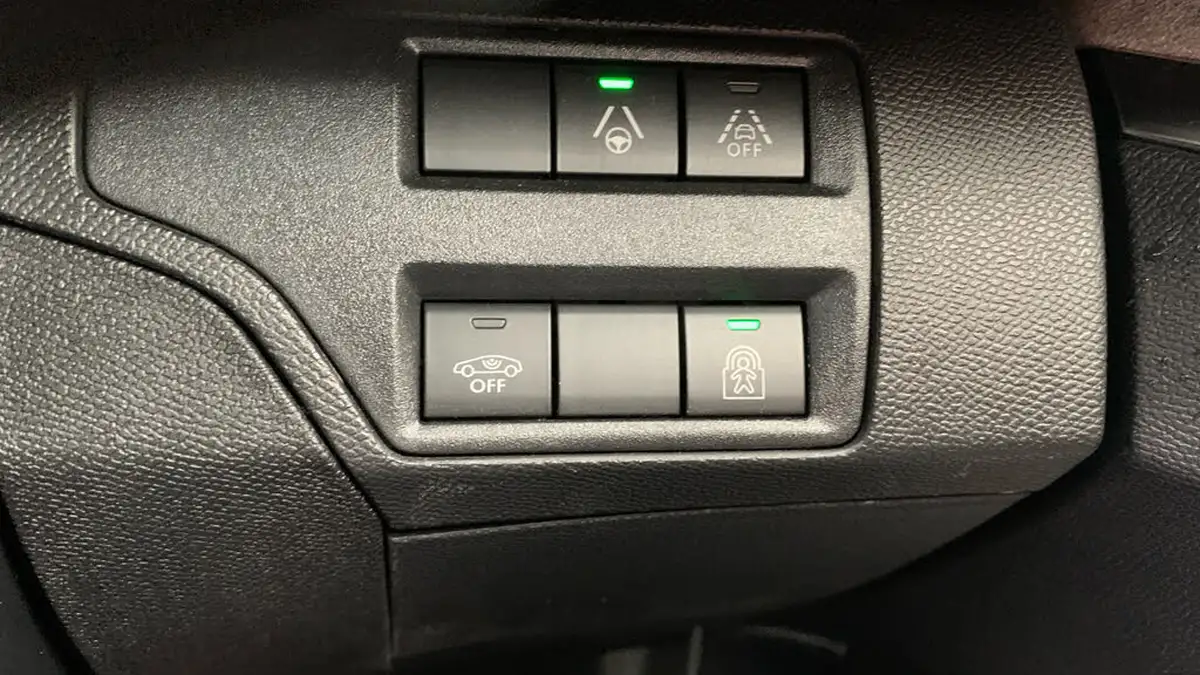 2024-peugeot-3008-suv-12-puretech-gt-136ps-hybrid-e-dsc6-big-44