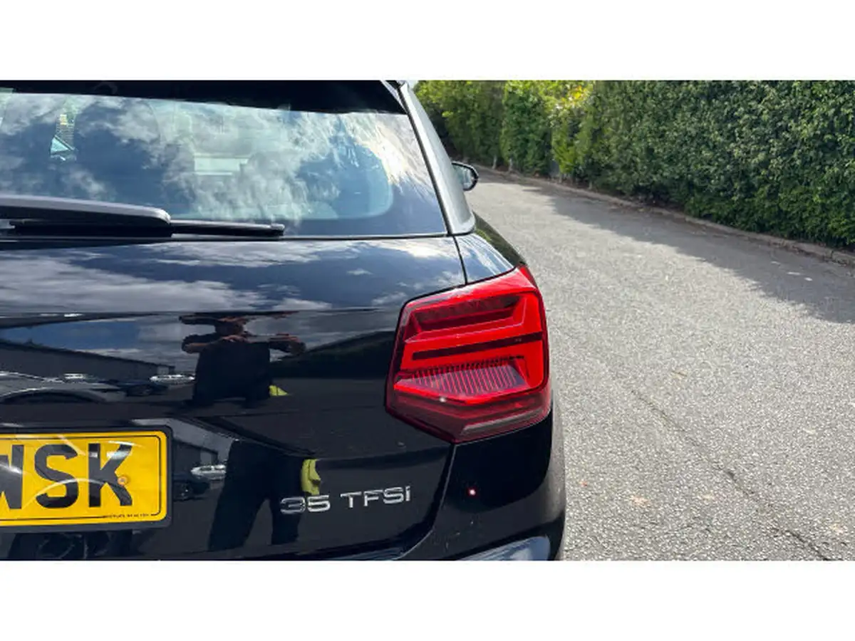 2022-audi-q2-15-35-tfsi-s-line-tronic-big-34