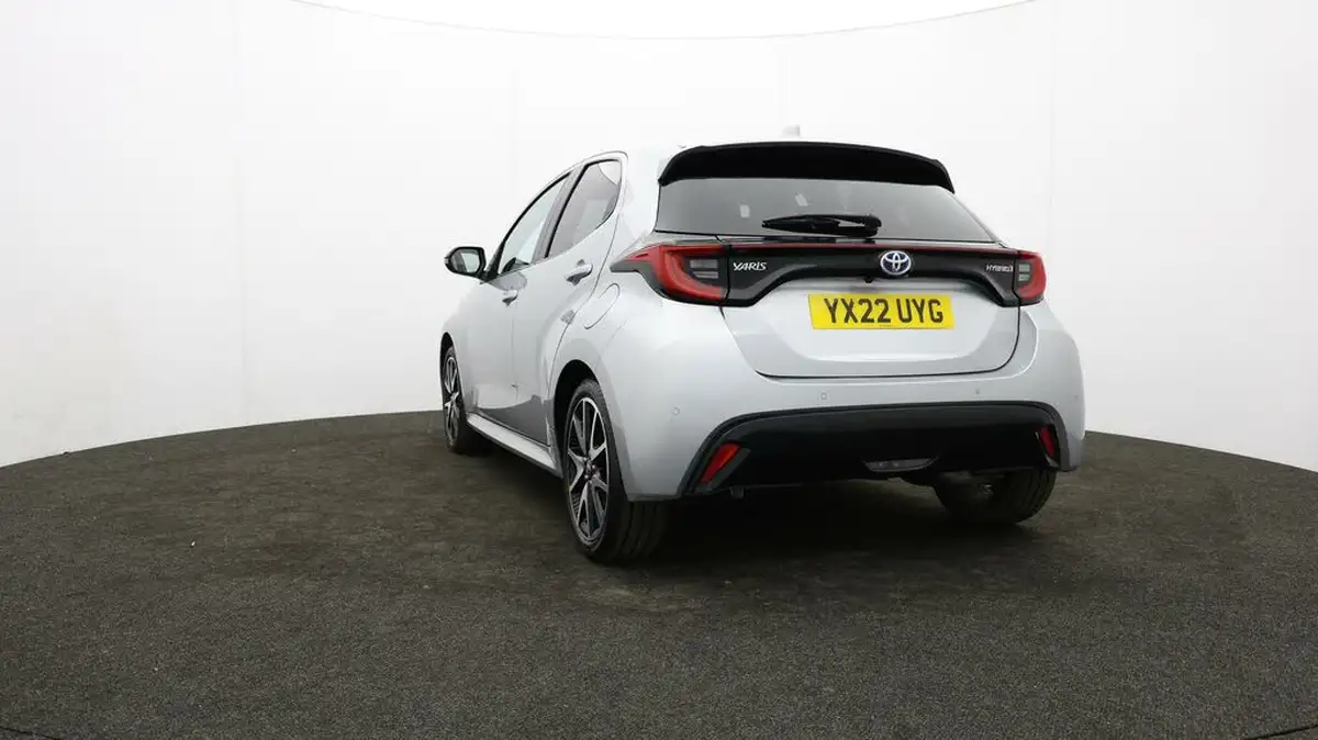 2022-toyota-yaris-15-vvt-i-dynamic-big-22