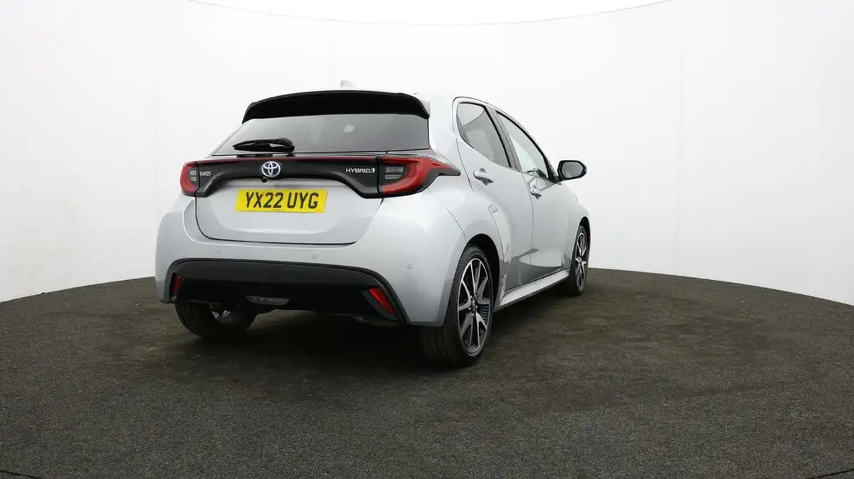 2022-toyota-yaris-15-vvt-i-dynamic-big-74