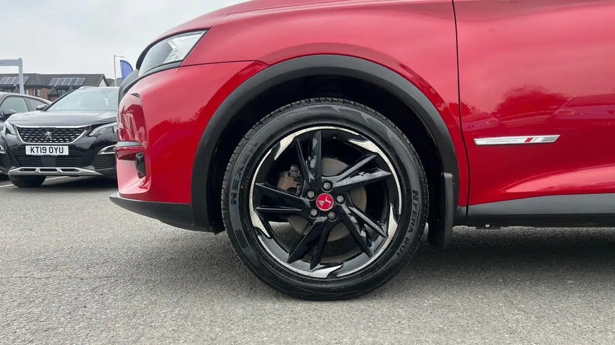 2018-ds-ds-7-crossback-15-bluehdi-performance-line-big-13