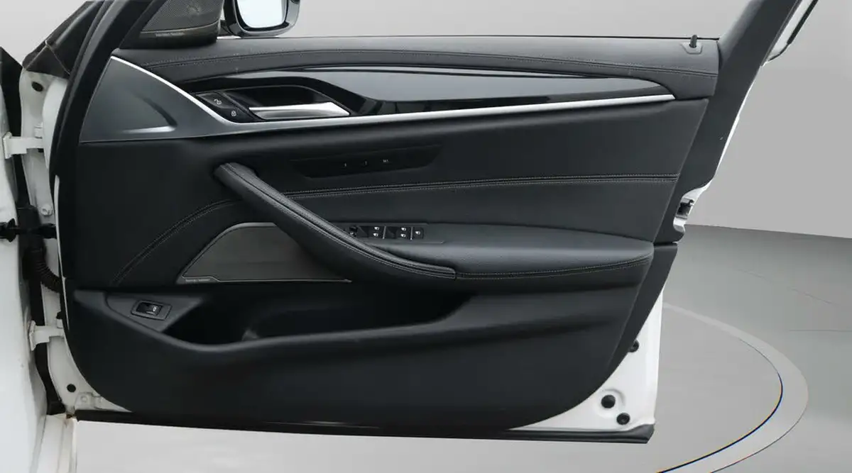 2020-bmw-5-series-big-15