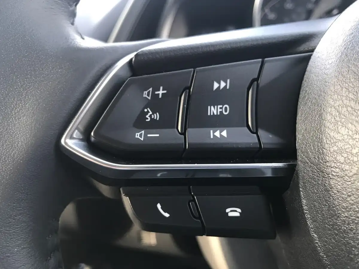 2024-mazda-mazda2-15-e-skyactiv-g-exclusive-line-big-19