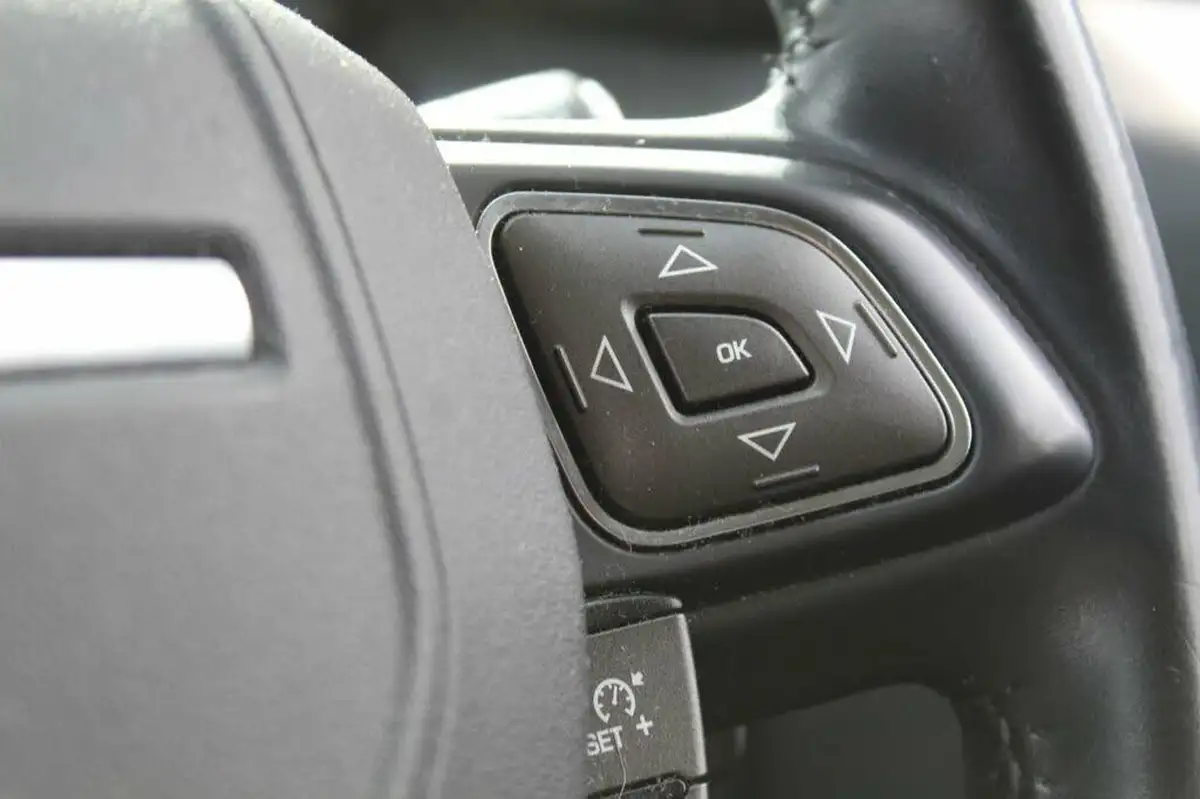 2016-land-rover-range-rover-evoque-20td4-se-tech-hatchback-5d-auto-big-21