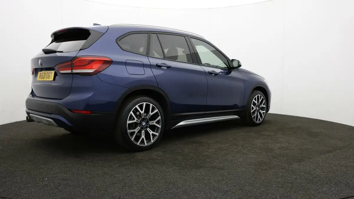 2021-bmw-x1-15-xdrive-25e-phev-xline-big-6