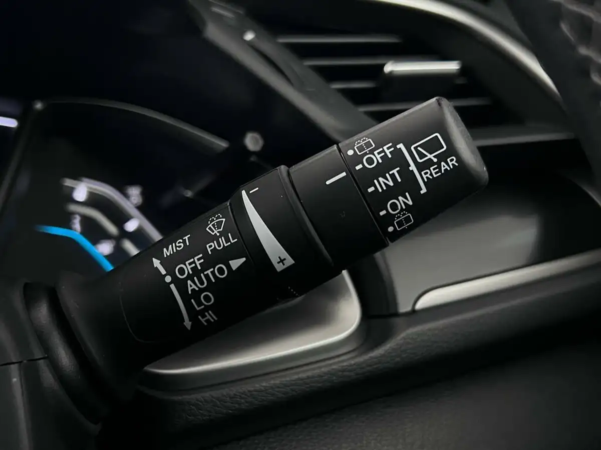 2021-honda-civic-10-vtec-turbo-sr-hatchback-5d-big-19