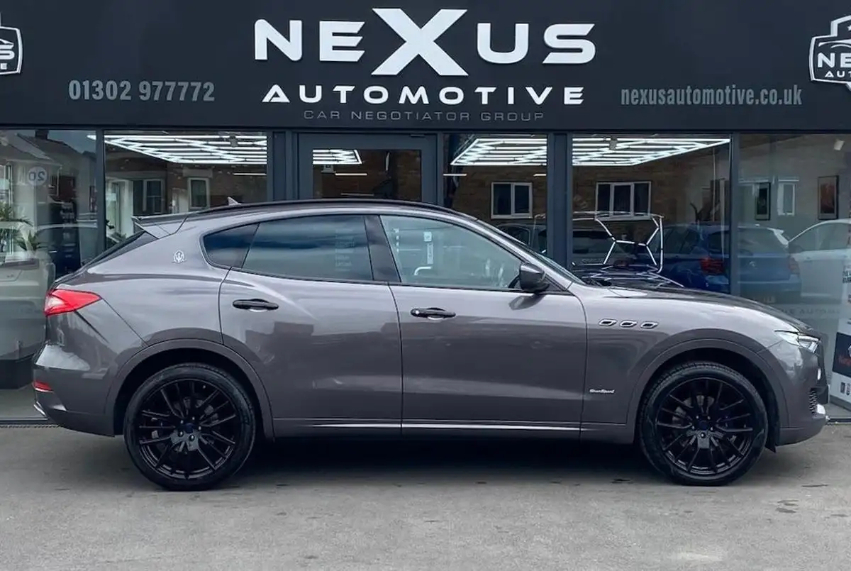 2018-maserati-levante-30td-gransport-nerissimo-edition-big-43