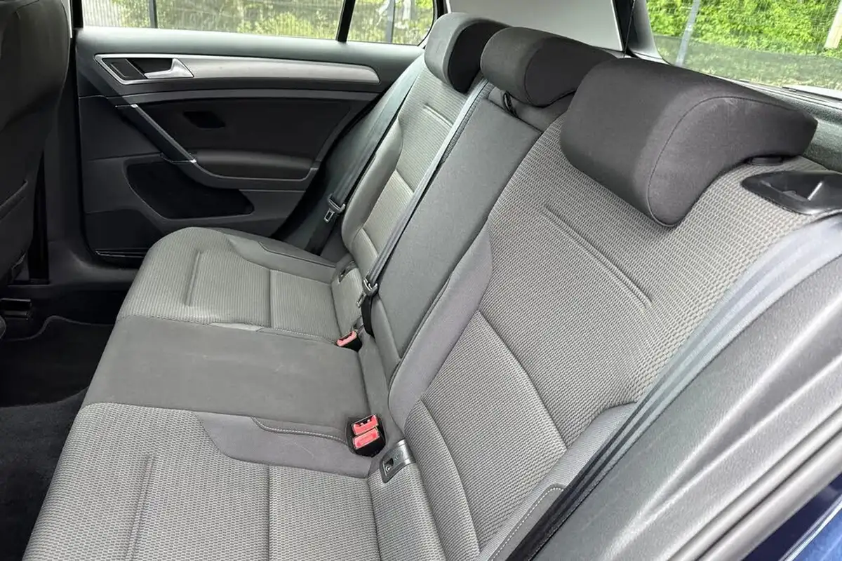 2016-volkswagen-golf-14-match-5d-big-18