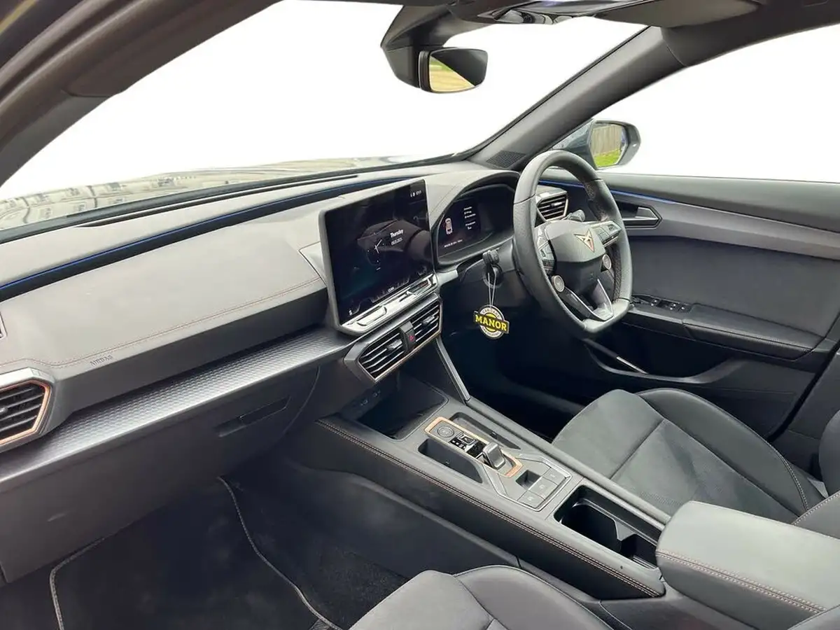 2025-cupra-formentor-15-e-hybrid-vz1-big-7