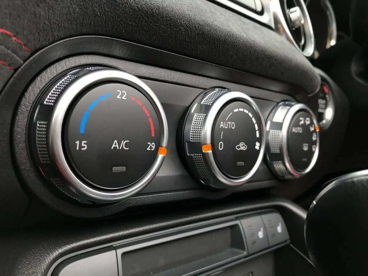 2017-abarth-124-14-multiair-spider-auto-big-13