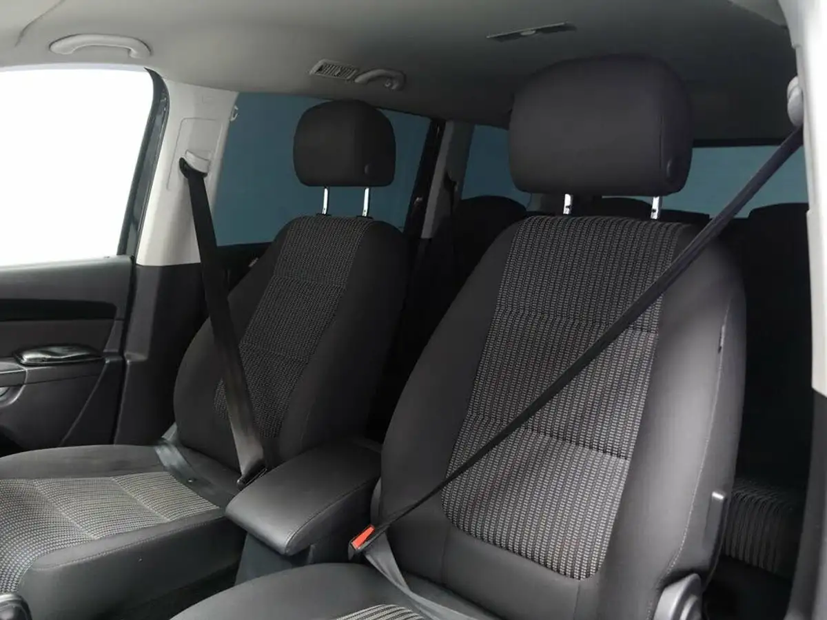 2016-seat-alhambra-20tdi-se-dsg-big-13