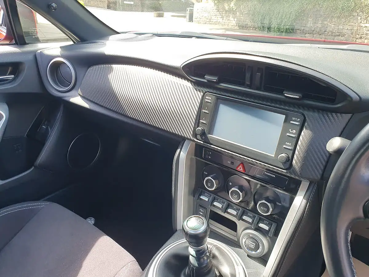 2016-toyota-gt86-20-gt86-2d-big-22