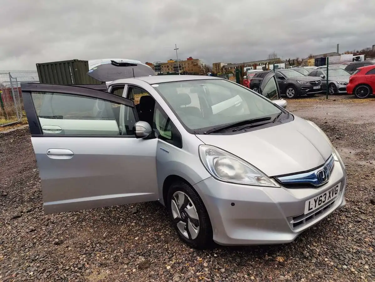 2013-honda-jazz-big-18