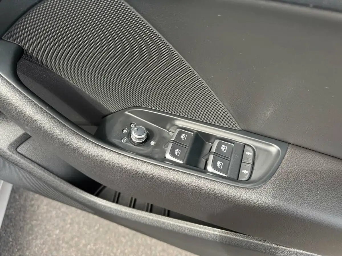 2017-audi-a3-15-tfsi-s-line-saloon-4d-big-19