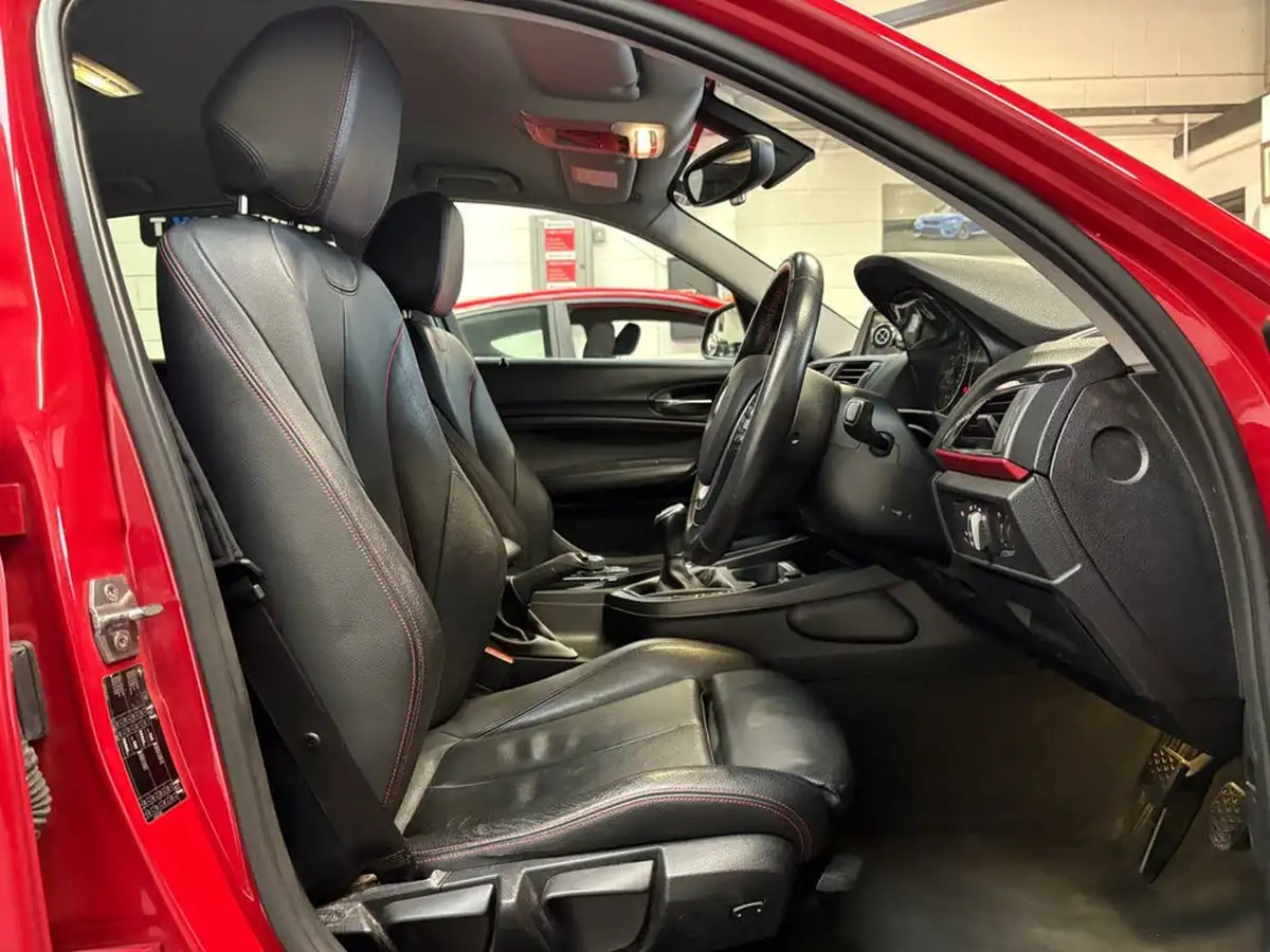 2012-bmw-1-series-20td-118d-sport-hatchback-5d-big-13