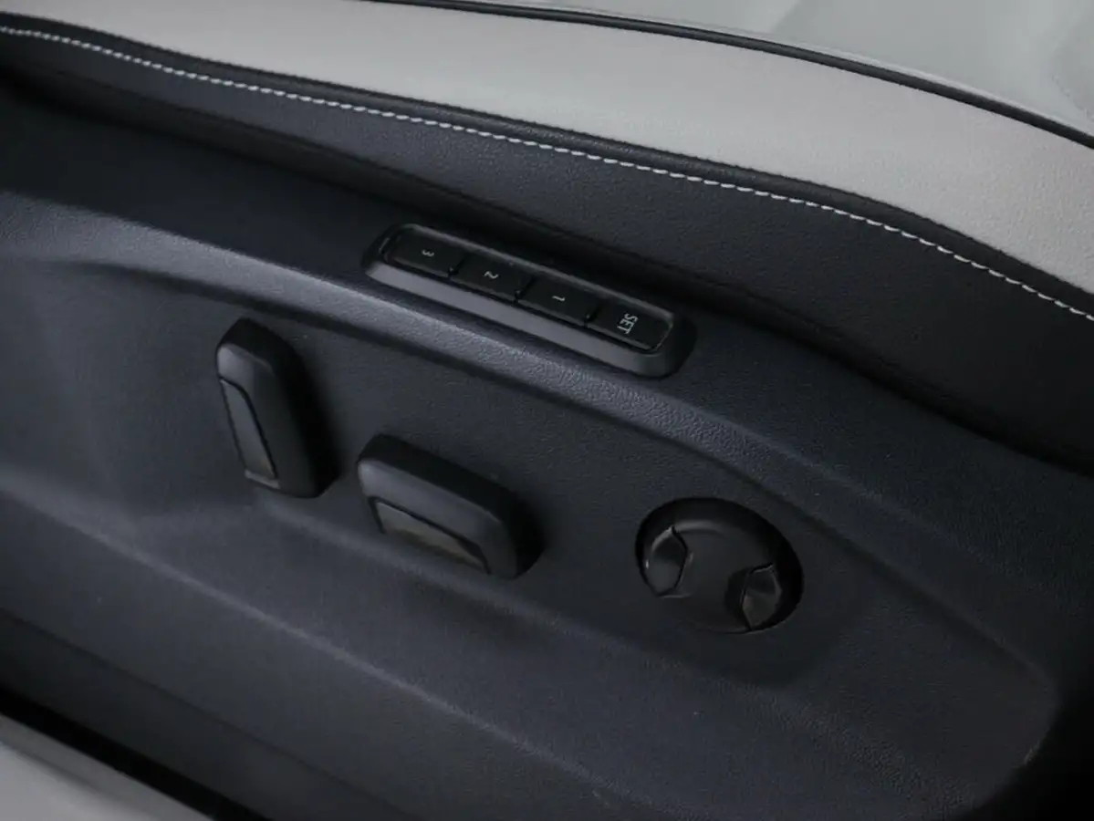 2021-volkswagen-tiguan-20-tsi-elegance-big-42