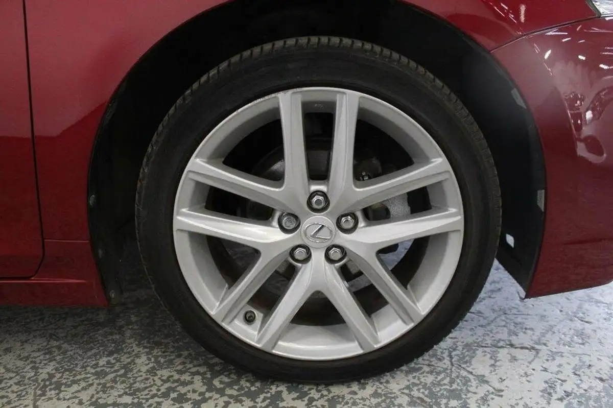 2014-lexus-ct-200h-18-premier-big-56
